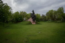 1748641774100.webp
