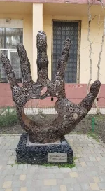 Памятник Стиву Джобсу.webp